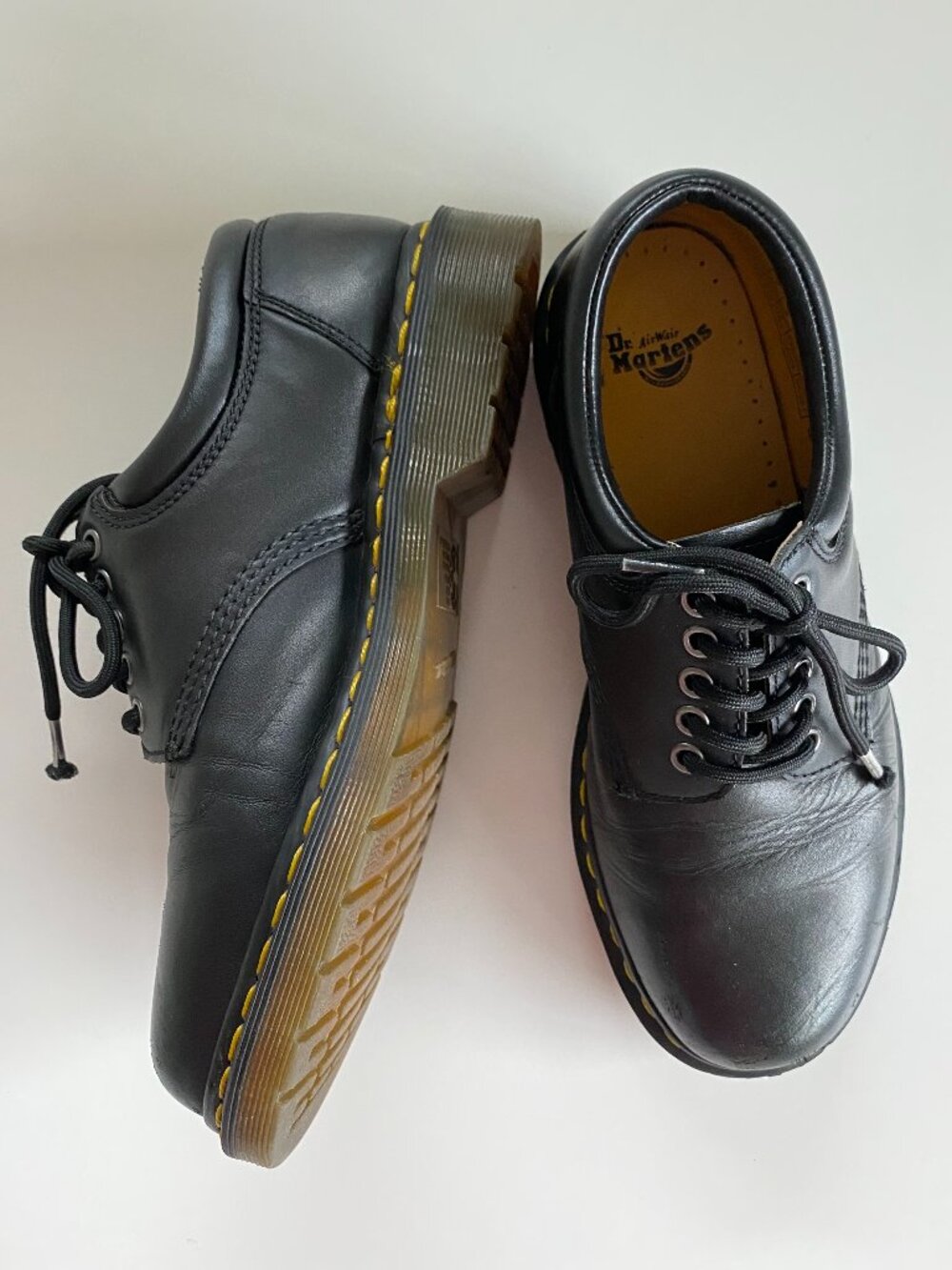 Dr. Martens 8053 Black Leather 5 Eye Padded Collar Oxford Shoes W 9 /M 8